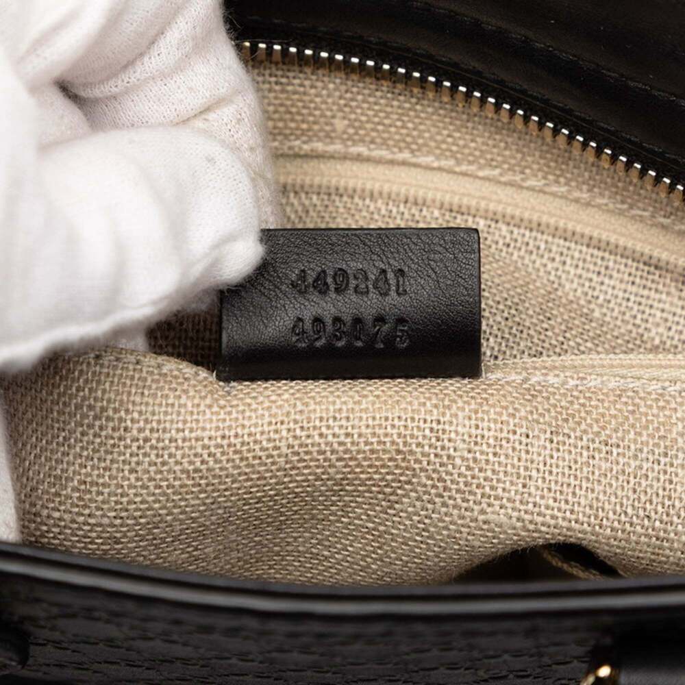 GUCCI Authentic Black Leather Shoulder Bag - Picture 6 of 6